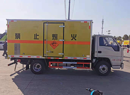 丰润爆破器材运输车技术升级与安全合规新趋势